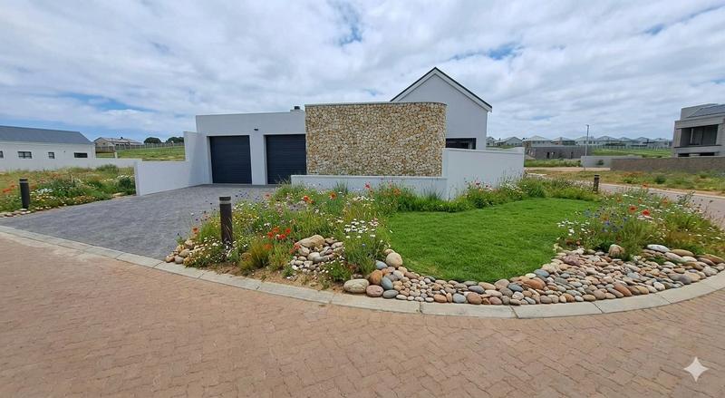 2 Bedroom Property for Sale in Stilbaai Wes Western Cape